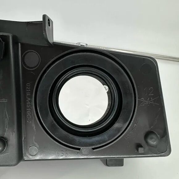 2003-06 Chevrolet Silverado Headlight Assembly Left Driver Side Chrome Lens - Picture 8 of 11